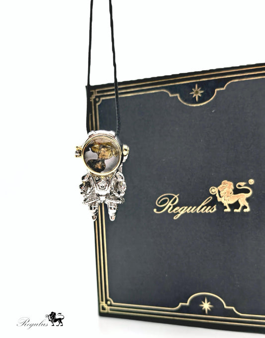 Pallasite Meteorite Pendant，Olive Crystal Space Jewelry