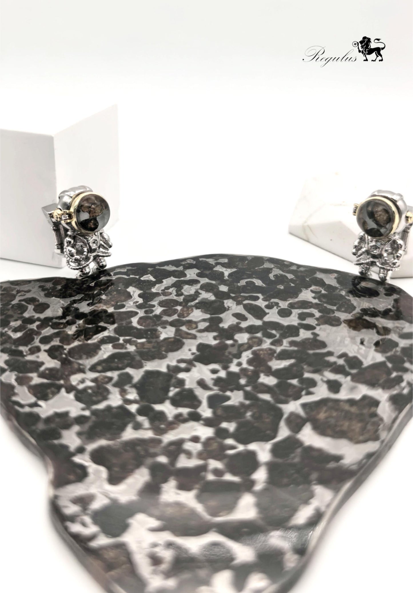 Pallasite Meteorite Pendant，Olive Crystal Space Jewelry