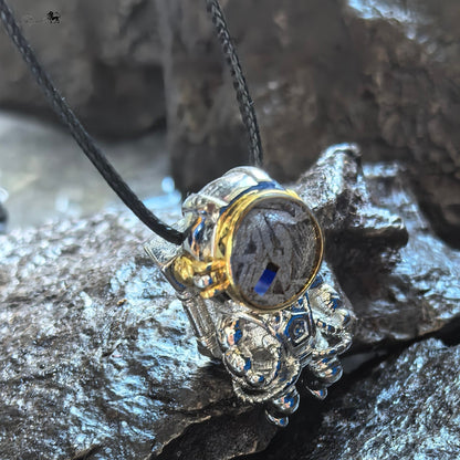 stronomy Lover Gift,3.3*1.8*1.5cm, Iron Meteorite Abalone Shell Astronaut Necklace, Unique Boyfriend Birthday Anniversary Spaceman Pendant