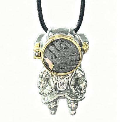 stronomy Lover Gift,3.3*1.8*1.5cm, Iron Meteorite Abalone Shell Astronaut Necklace, Unique Boyfriend Birthday Anniversary Spaceman Pendant